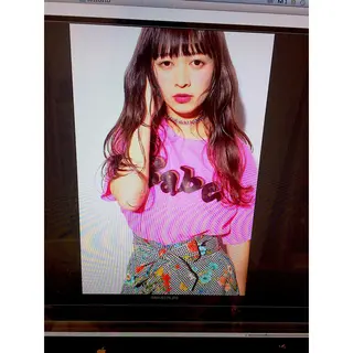 ロング カラー パーマ ヘアアレンジ ネイル マツエク・マツパ 藤井 菜緒のヘアスタイル