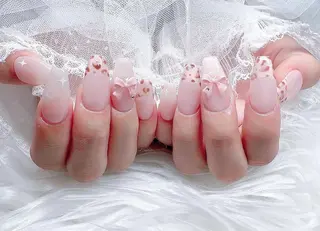 ネイル She   Nail所属・ISA_ BELLAのネイルデザイン