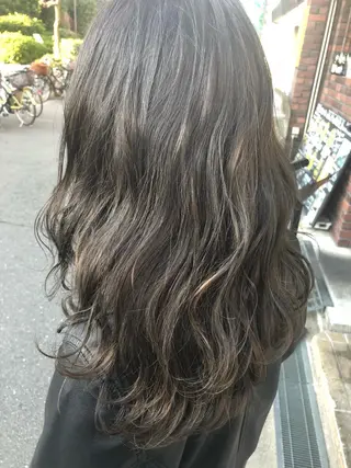 セミロング カラー 髪質改善 中川　翔のヘアスタイル