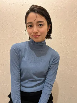 ミディアム 土屋 美賀のヘアスタイル
