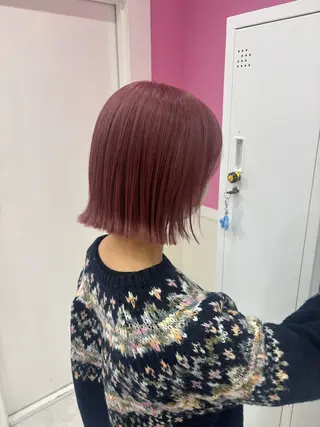 ショート カラー 伊藤 綾のヘアスタイル