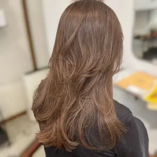 セミロング 坂本 璃里杏のヘアスタイル