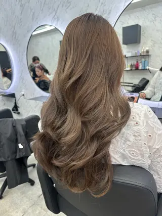 ロング カラー 遠藤沙也加 /レイヤーカットのヘアスタイル