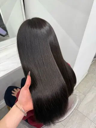 カラー miwa 🖤のヘアスタイル