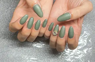 ネイル VIERU 🌈🎀💖のネイルデザイン