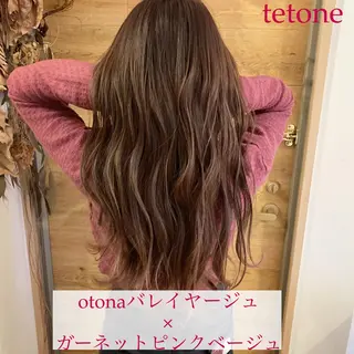 ロング カラー テトネ タカシのヘアスタイル