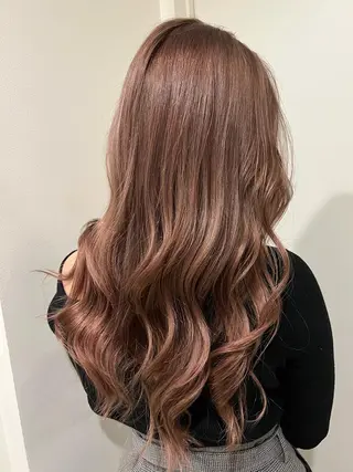 ロング 🔥ハイトーンカラー ギャルNAOKI🔥のヘアスタイル