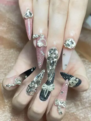 ネイル LEELA NAIL STUDIO所属・LEELA NAIL STUDIOのネイルデザイン