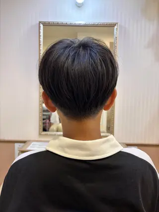 ショート シンセティックヘアデザイン所属・吉井 愛のヘアスタイル