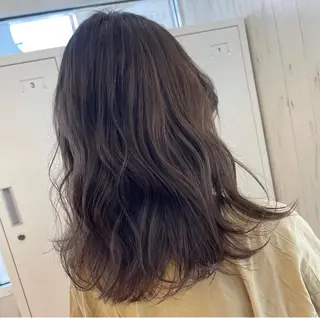 ミディアム カラー &chaLme   心斎橋所属・emi/髪質改善/ 韓国風/艶カラーのヘアスタイル