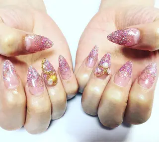 ロング ネイル Megumi Nailのネイルデザイン