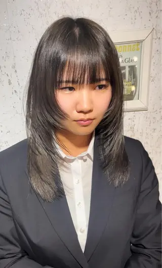 セミロング 🫧顔周りレイヤー/ ウルフ/縮毛/白倉のヘアスタイル