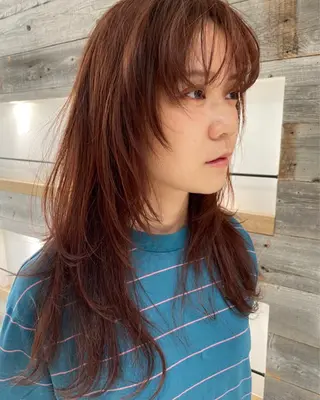 セミロング カラー Loom.所属・村上雅人 ナチュラルモードのヘアスタイル