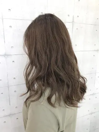 セミロング カラー 高木 麻知子のヘアスタイル