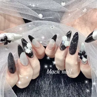 ネイル SLASH所属・Momo ♡のネイルデザイン