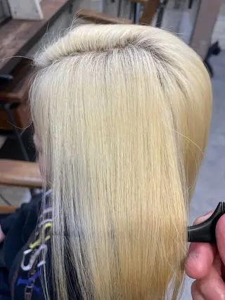 ショート ブリーチ＆縮毛矯正 🧸tomoki🧸のヘアスタイル