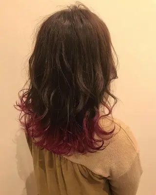 ミディアム カラー 石田 優菜のヘアスタイル