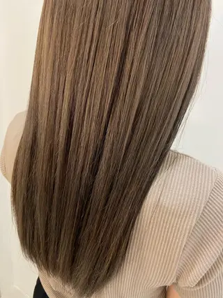 ロング natsumi / N°ariaのヘアスタイル