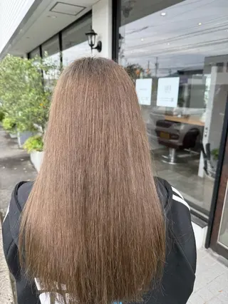 ロング カラー 今岡 育美のヘアスタイル