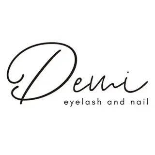 Demi 久米のネイルデザイン