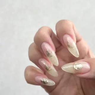 ネイル nail Eclat所属・志賀野 美喜のネイルデザイン
