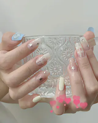 ネイル RAFFINE haru🦋🩵のネイルデザイン