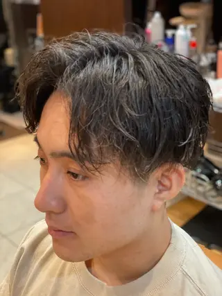 ショート 佐々木 宥人のヘアスタイル