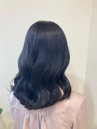 ミディアム カラー 坂田 愛彩萌のヘアスタイル