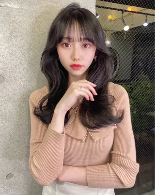 セミロング 大人可愛いレイヤー 大田のヘアスタイル