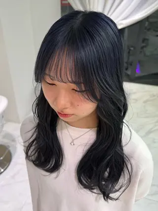 ロング マイ/カットモデル /暖色カラーのヘアスタイル