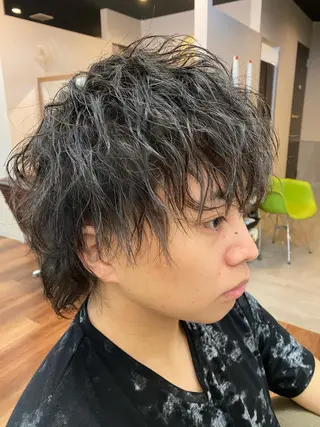 ミディアム 仕上がり満足度No. 1🔥BLUCK🔥のヘアスタイル