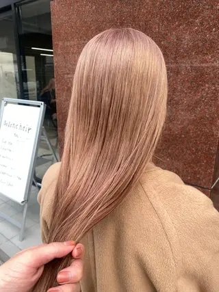 カラー Seleneコウキ ブリーチ/ハイトーンのヘアスタイル