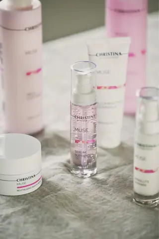 ジョアアンジェ京橋店 園田 美碧のネイルデザイン