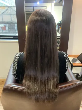 セミロング カラー ハイライト✨髪質改善 TAKAさんです😊のヘアスタイル