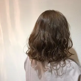 ミディアム 大場 優のヘアスタイル