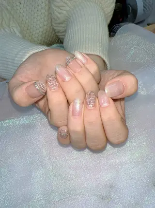 ネイル Hey🌈NAIL 長さ出し専門店のネイルデザイン