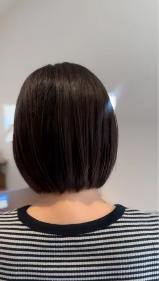 ショート レイヤー/蟹江/ くすみカラー/川口のヘアスタイル