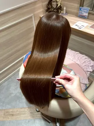 ロング ツルガイ ミオのヘアスタイル