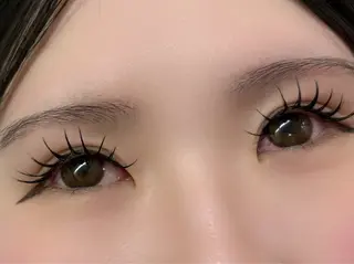 マツエク・マツパ eye lash  Lucia 難波所属・ひらおか ういの眉毛・アイブロウイメージ