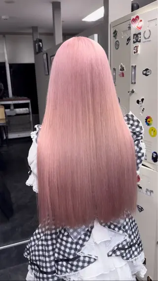 ロング カラー ヘアアレンジ ホワイトカラー/ ピンクベージュにったのヘアスタイル