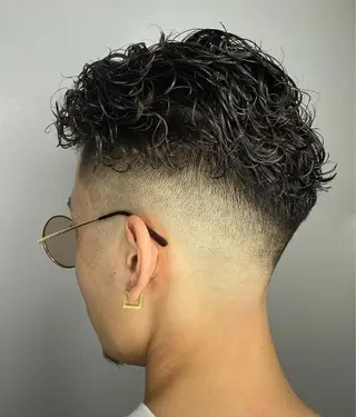 ショート パーマ ヒロ銀座 BARBAR SHOP 新宿所属・土井 康永のヘアスタイル