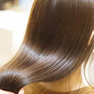 ロング 仁科 友恵のヘアスタイル