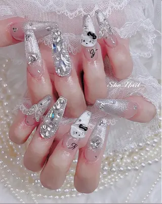 ネイル She_nail所属・ELSA_ Bellaのネイルデザイン
