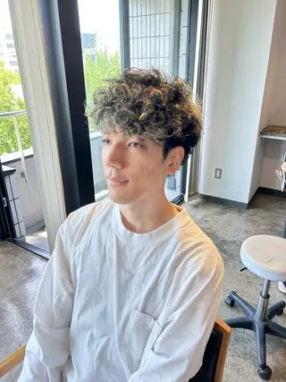 ショート パーマ メンズ become men's hair 名駅店所属・名駅/フェザーパーマ 韓国ヘア/森岡のヘアスタイル
