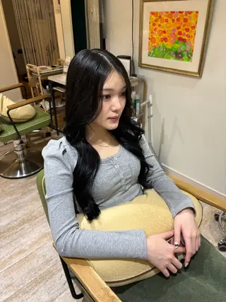 ロング AIN.ANLY.所属・顔まわりカット/レイ ヤーカット/小池 祐のヘアスタイル