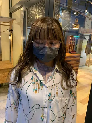 ロング カラー hair make DAISY LOTUS所属・MAYU🪡 透明感カラー/耳ツボのヘアスタイル