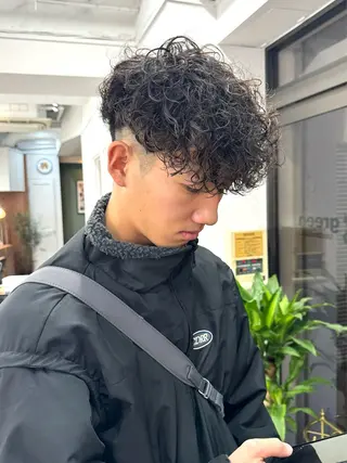 パーマ メンズ シャドウパーマ/ 波巻パーマYu-Kiのヘアスタイル