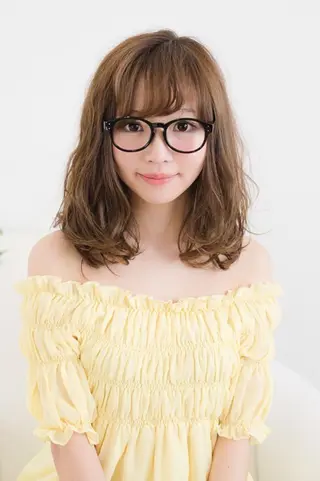 セミロング creo所属・コマツ ユミのヘアスタイル
