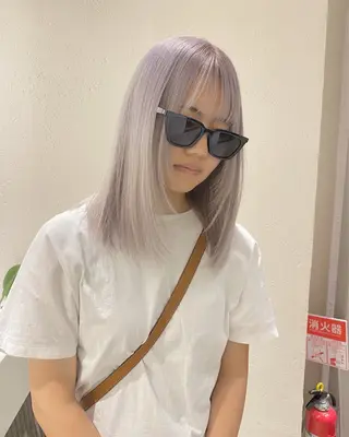 セミロング ケリーズグリーン所属・ボブ/艶ハイトーン 森田/嵩士のヘアスタイル