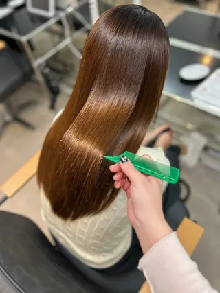 ロング 山尾 涼華のヘアスタイル